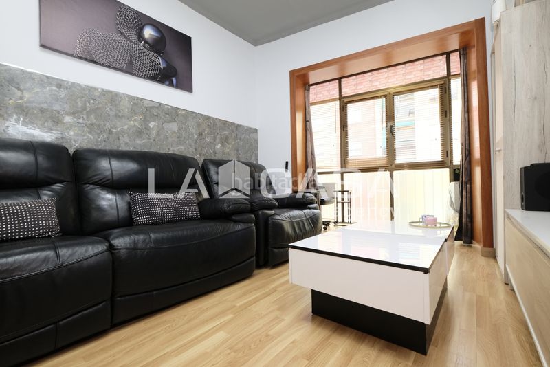 Foto 8117908b-5963-4c65-b5c3-9824f5f147a2. Pis a Vilapicina - Torre Llobeta Barcelona