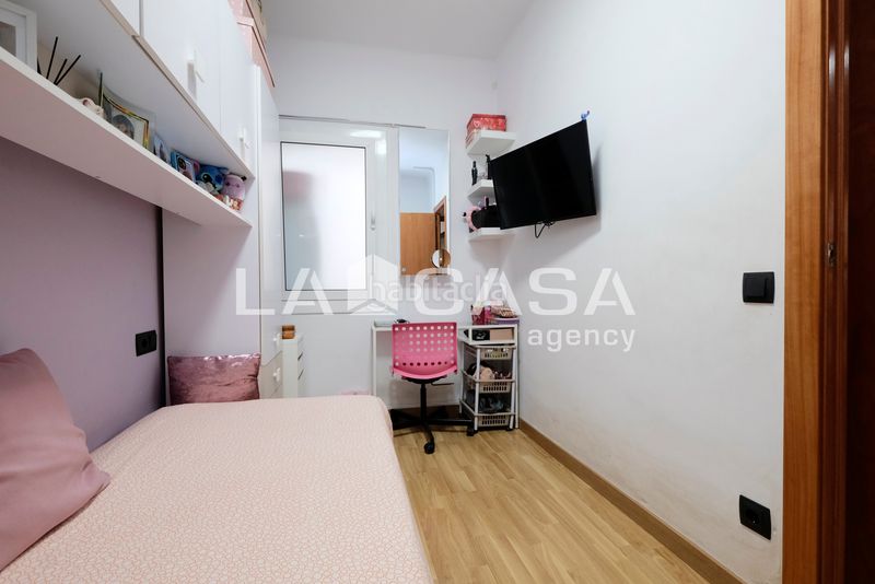 Foto 894c43d6-cbce-4075-a3d5-ed2b6e01c714. Pis a Vilapicina - Torre Llobeta Barcelona