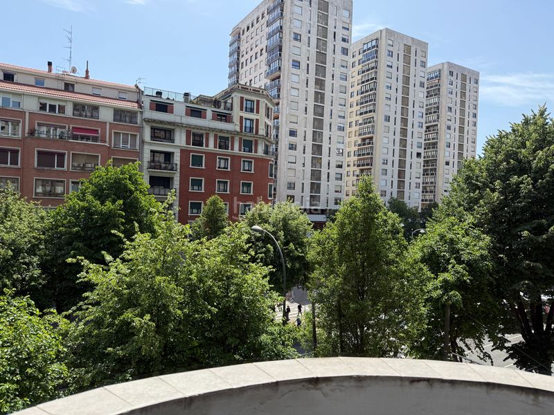 Foto cabe9e93-df36-493a-a390-25f0efbdb8c5. Piso en Basurtu Bilbao