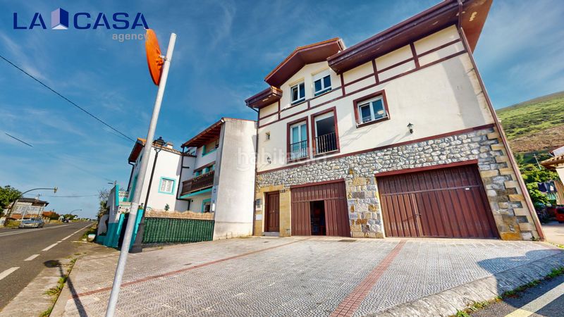 Foto f23af493-cf5f-4e53-bedd-a902e6f86d16. Casa adossada amb aparcament a Oriñón- Allendelagua Castro - Urdiales
