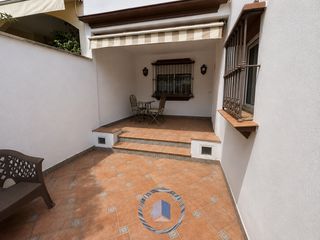Casa aparellada a Calle Padua