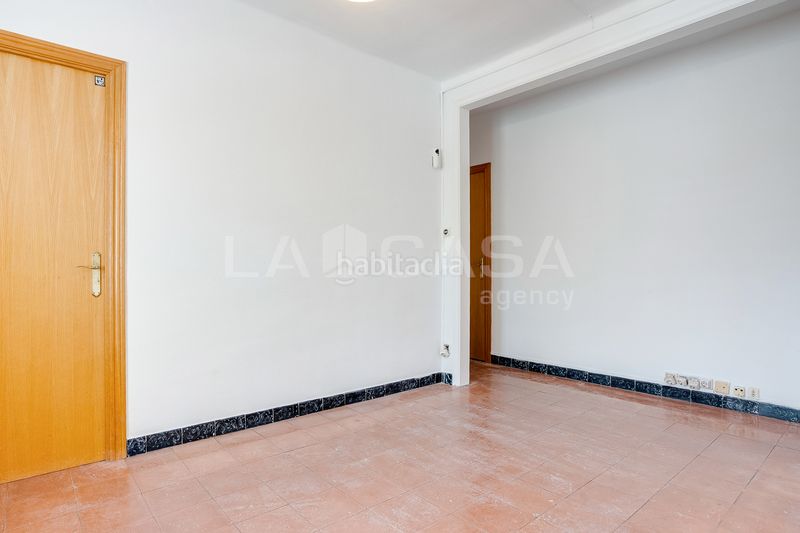 Foto 0a8790a2-d2f2-4bb0-a528-f47fbc3be9c9. Pis a Provençals del Poblenou Barcelona