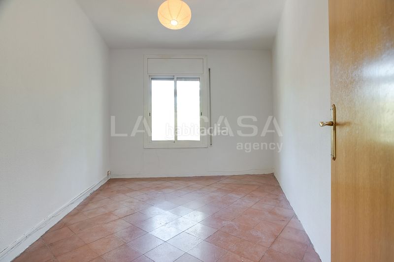Foto a87b0f41-56d3-4d62-bc10-19c89059270a. Pis a Provençals del Poblenou Barcelona