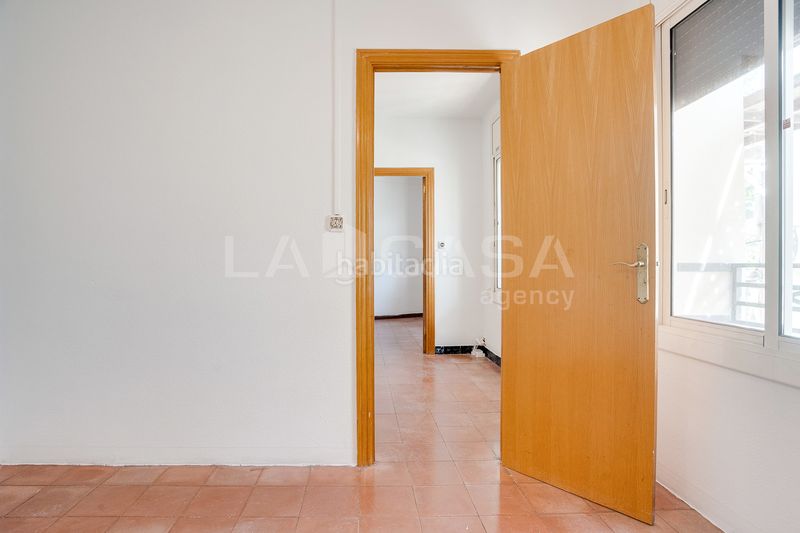 Foto b8ccd5b4-1613-4500-a6b5-a6c4b9ce7ac1. Pis a Provençals del Poblenou Barcelona