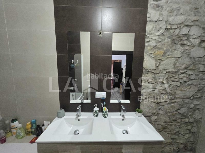 Foto 1f38b989-fffd-4d2d-bf6f-615090c4446b. Planta baixa a San Pedro-Gabriel Miró-María Guerrero Línea de la Concepción (La)