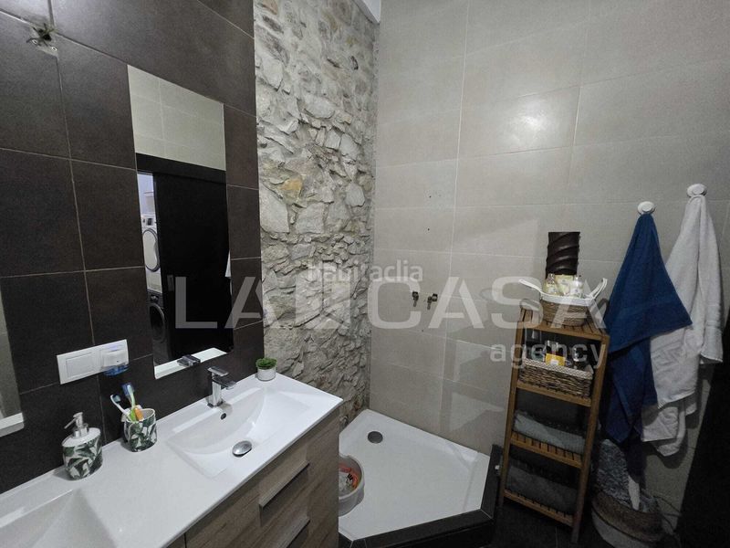 Foto 7485d611-9abb-4150-8c91-eab24237d933. Planta baixa a San Pedro-Gabriel Miró-María Guerrero Línea de la Concepción (La)
