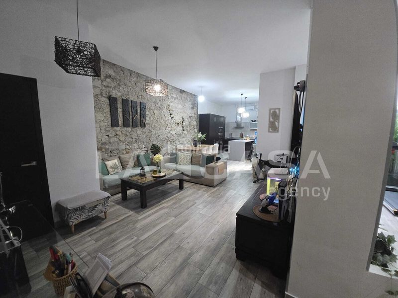 Foto b5201563-c53d-4a8d-9e90-b0084f5beb71. Planta baixa a San Pedro-Gabriel Miró-María Guerrero Línea de la Concepción (La)