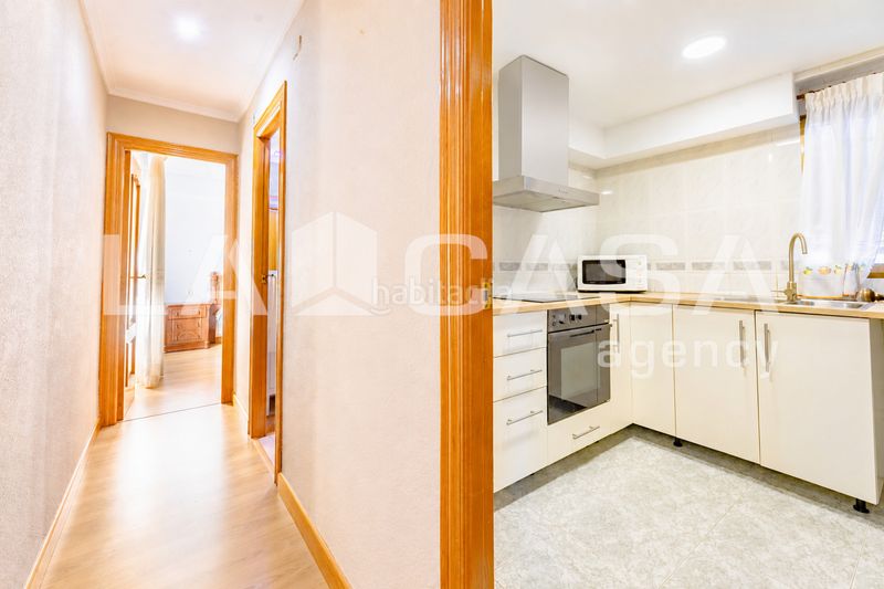 Foto 1b941f2b-5d87-4eaf-98d8-5da23688af71. Pis a Aiora Valencia