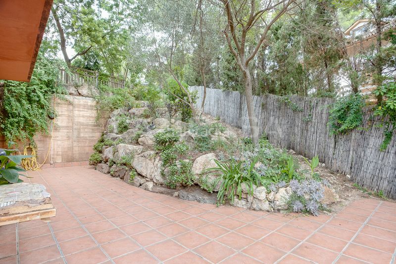 Foto be2f7ec8-ba77-470d-81b5-5863e11ab7fc. Casa amb calefacció aparcament piscina a Corbera de Llobregat