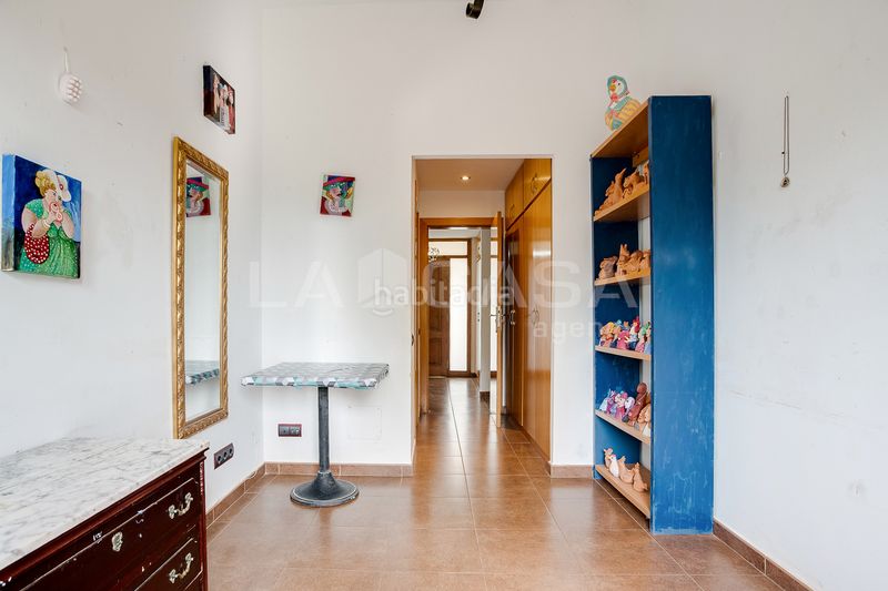 Foto d30f816b-38de-4455-b3e0-928d677961c3. Casa amb calefacció aparcament piscina a Corbera de Llobregat