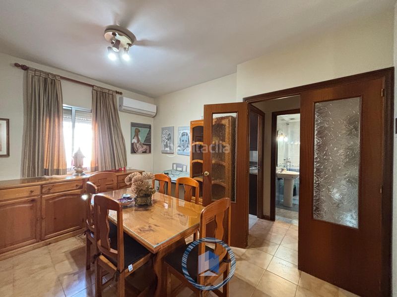 Foto 12994cc1-8d56-4b9e-b766-6ec8461e281b. Casa adossada amb aparcament a Condequinto Montequinto