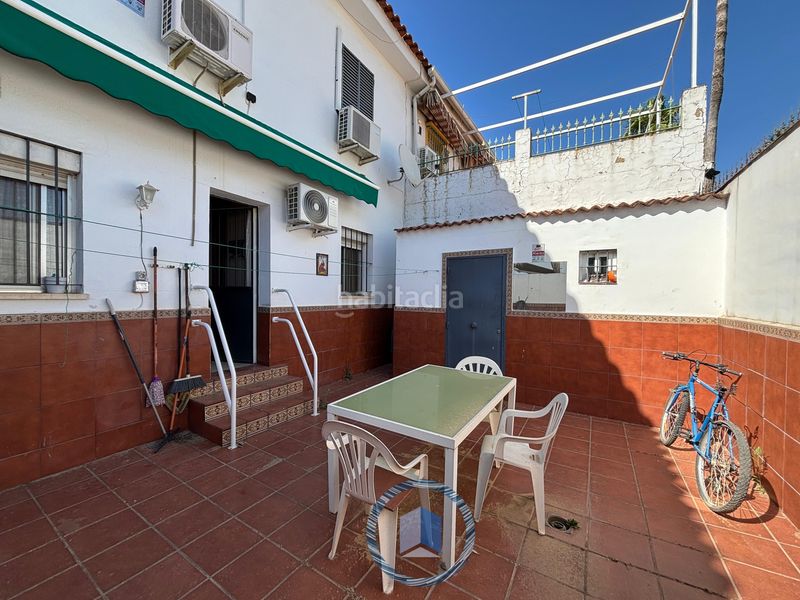 Foto 936e4f9f-dd9a-44ab-b41b-c38a121e2369. Casa adossada amb aparcament a Condequinto Montequinto
