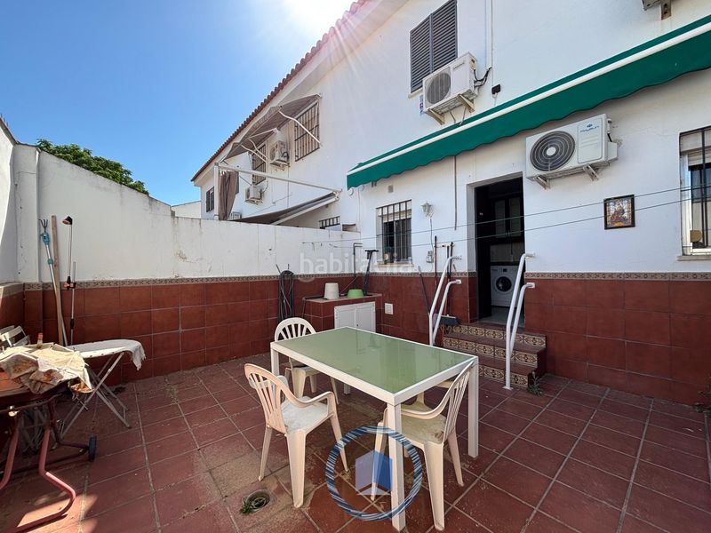 Foto d4522a97-3d8d-461b-bc28-ca3c7466707f. Casa adossada amb aparcament a Condequinto Montequinto