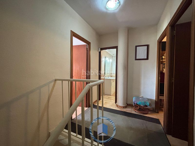 Foto e29bb524-d0eb-4cc7-8669-e6613365199a. Casa adossada amb aparcament a Condequinto Montequinto