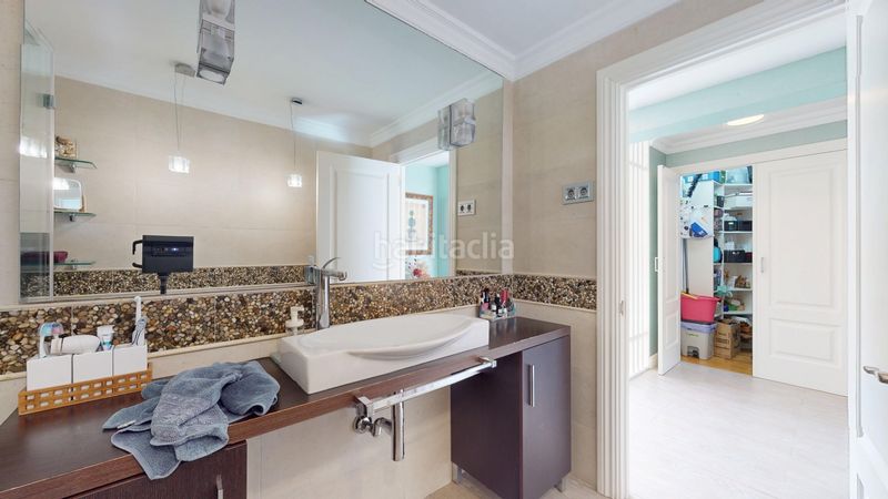 Foto 0a004914-515a-4384-934e-5f2091a236d9. Casa amb aparcament a Bermeo