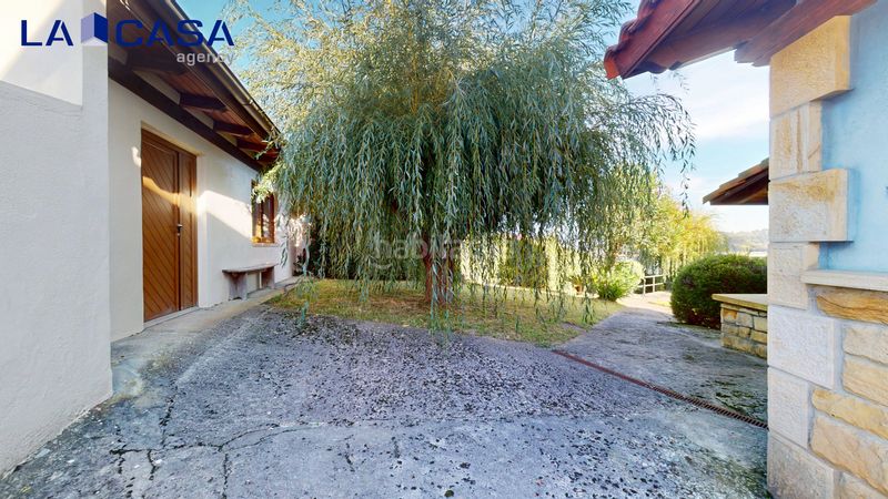 Foto 115479db-d409-40d1-aa39-3f4d8c9e772c. Casa amb aparcament a Bermeo