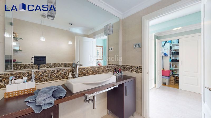 Foto 4de8ab65-d15a-4a38-b0d1-7fadbcf9f400. Casa amb aparcament a Bermeo