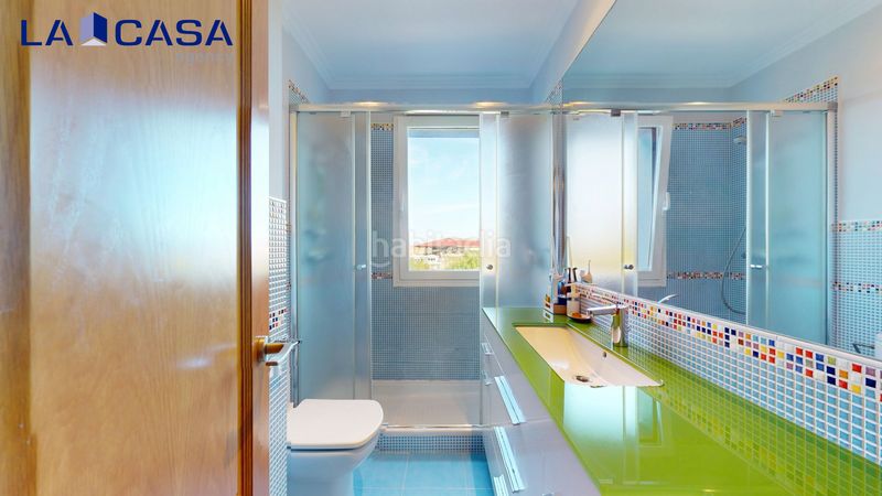 Foto a0f85eb7-b3f5-4866-a7ce-d7aa8f1bfa18. Casa amb aparcament a Bermeo