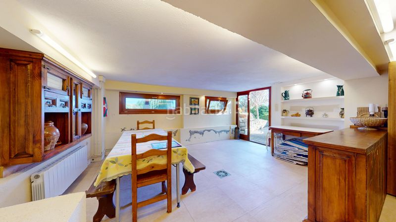 Foto b8bfcb61-1e74-4b4a-ba7e-2c8945ec63c4. Casa amb aparcament a Bermeo