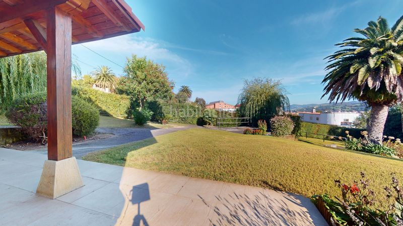 Foto df4dd960-d6fe-40a1-a747-009922f4d36d. Casa amb aparcament a Bermeo