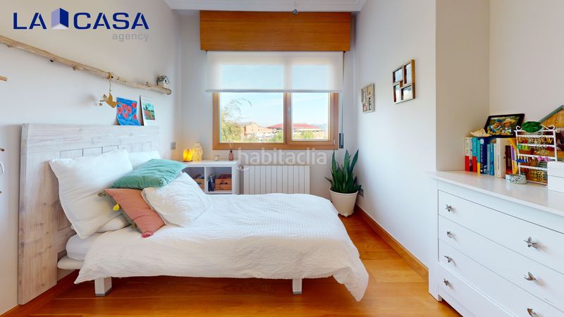 Foto eed4fa07-1b83-4e22-8394-e1fdcc99c78b. Casa amb aparcament a Bermeo