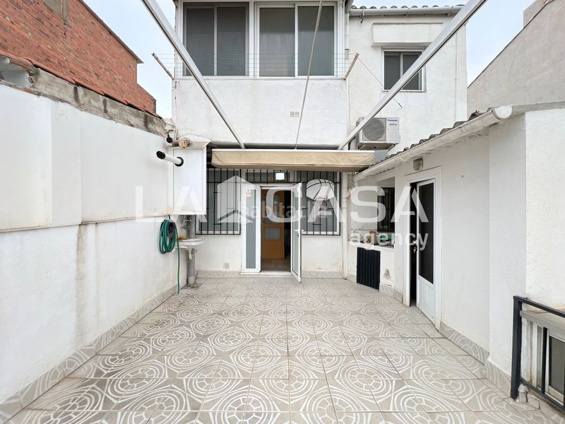 Foto 13ba228e-f549-4342-9739-ae7cd624bf25. Casa amb calefacció aparcament a Gorg Badalona