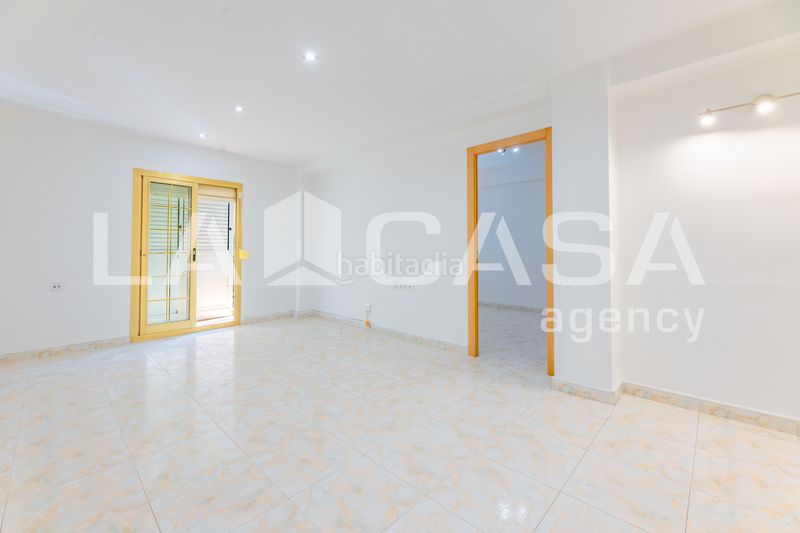 Foto a7642255-d4d9-4b77-8fd5-86e16a58e029. Pis a Ciutat Jardí Valencia