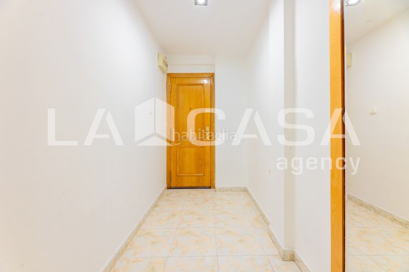 Foto b90727a0-3291-4e7d-969d-2f905eebf893. Pis a Ciutat Jardí Valencia