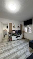 Rez-de-chaussée  Carrer del pla de fornells