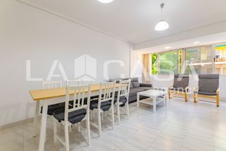 Etagenwohnung  Carrer de campoamor