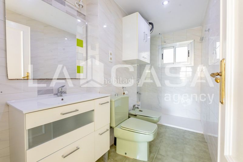 Foto fb971a1f-352a-4e5c-932e-33a11f154bc8. Pis a Ciutat Jardí Valencia