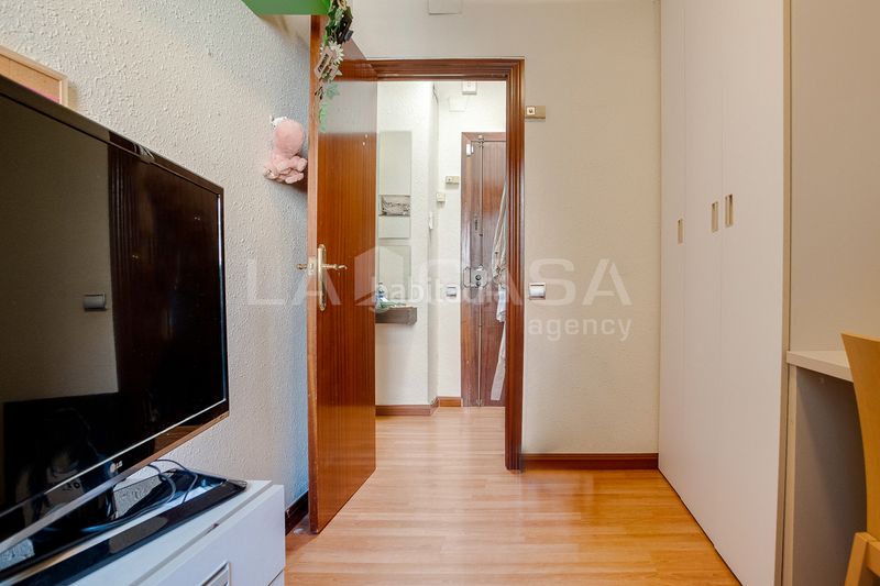 Foto 0766252d-c545-4917-b8c3-0c1faa9b4901. Pis amb aparcament a Besòs - Maresme Barcelona