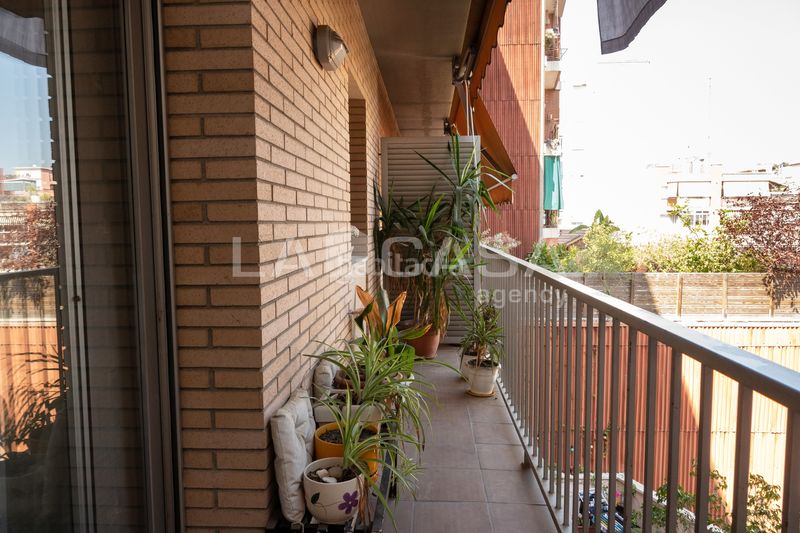 Foto f83d4dbd-50db-483f-90db-b4fe825df4a3. Pis amb calefacció aparcament a Vilapicina - Torre Llobeta Barcelona