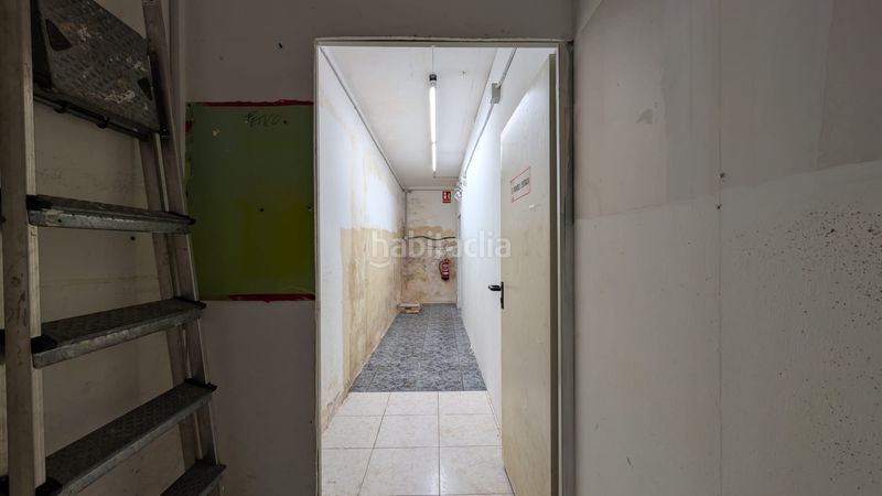Foto 18b09743-072d-44a8-94eb-9317523c9476. Local comercial a La Gavarra Cornellà de Llobregat