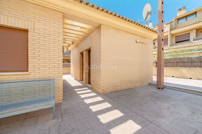 Foto 658e3927-2c80-4754-99fd-ac6c77801f1e. Casa adossada amb calefacció aparcament piscina a Valencia