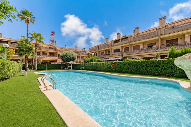 Foto 691dd655-7894-44c0-93ea-d4473b871cf7. Casa adossada amb calefacció aparcament piscina a Valencia