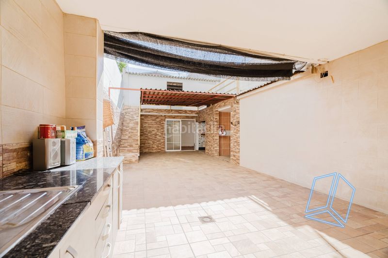 Foto 2b4ac23c-dae1-42c0-b4bd-5a84a85437c3. Planta baja en Passeig Maragall Gavà