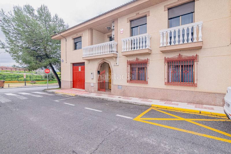 Foto 95ec5b38-1ddf-4795-ad0c-b2a116d1a2b7. Chalet casa en Maracena