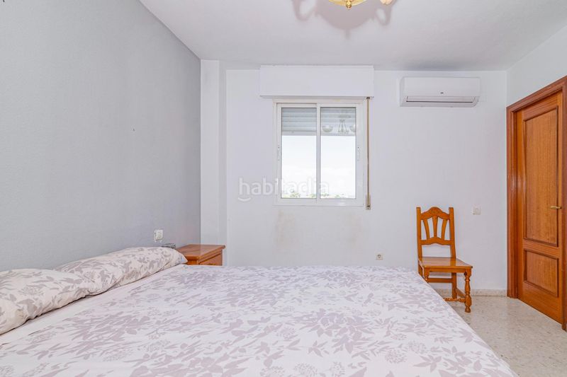 Foto b1465a62-941d-4e97-b14b-391aa94bc033. Casa adossada amb aparcament a Cúllar Vega