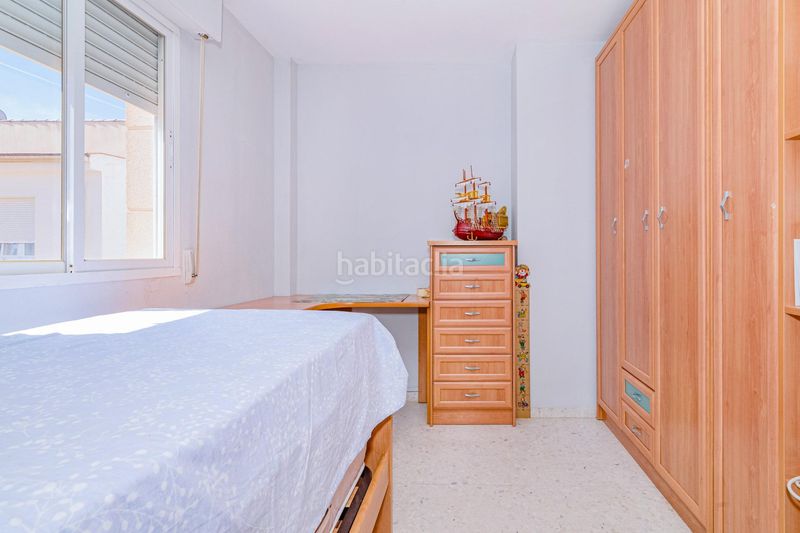 Foto c809595e-7957-4b6a-996c-45e56520f6d3. Casa adossada amb aparcament a Cúllar Vega