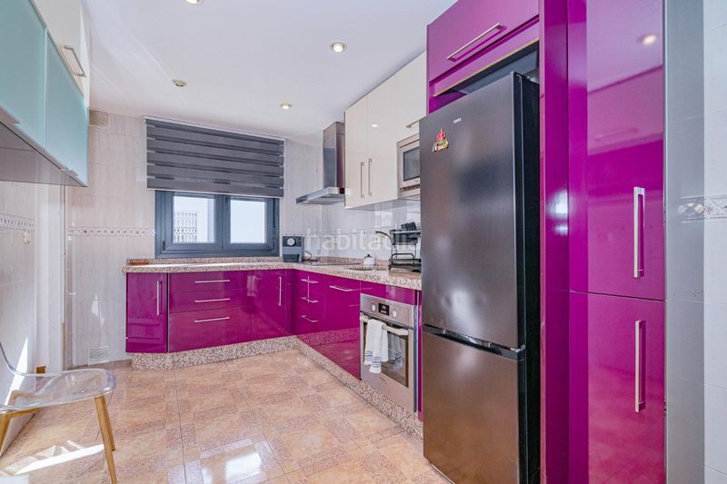 Foto 01c9ed79-3843-4563-98f9-f753635f6292. Casa adossada amb aparcament a Híjar Gabias (Las)