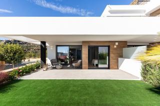 Erdgeschoss in Cumbre del Sol. Moderno apartamento de planta baja de nueva construcción en beni