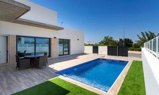Xalet a Daya Nueva. Villas pareadas de 3 dorm.de diseño mediterraneo en daya nuevaal