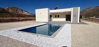Chalet à Hondón de las Nieves. Villa de nueva construcción de 3 dormitorios en hondón de las ni