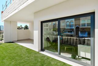 Maison à La Veleta. Bungalow de planta baja a la venta cerca del mar en la veletator