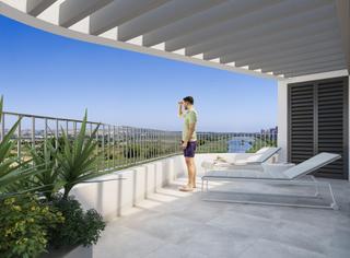 Ático en Puerto Deportivo. Ático de 3 dormitorios con impresionantes vistas al río en guard