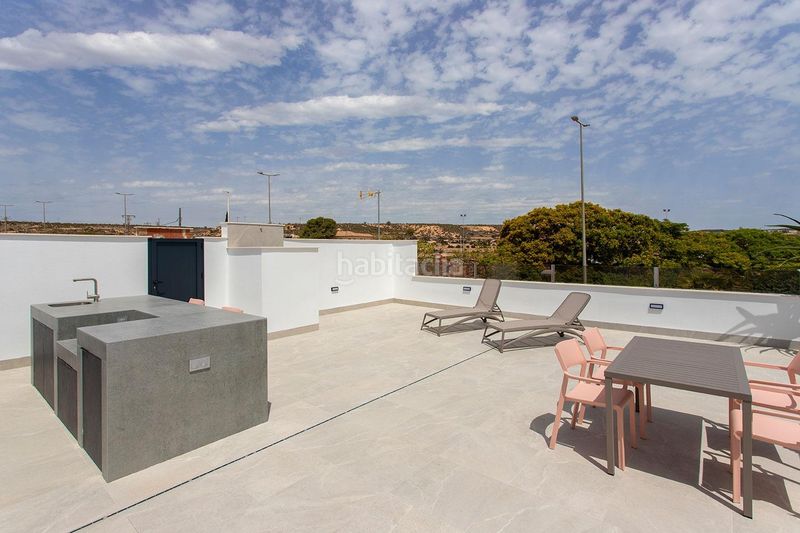 Foto 8c28ccdf-ca0a-4b93-9825-32f1f25557f6. Doppelhaus mit parking pool in Sucina Murcia