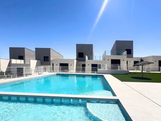 Casa adossada en Ba�os y Mendigo. Nuevos adosados de 2 dormitorios en campo de golf resort, murcia