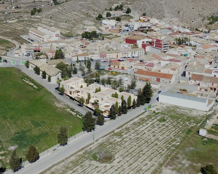 Foto f44090b8-7f6b-437d-999b-e79e366aa938. Chalet villa de nueva construcción con sótano en hondon de las nieves en Hondón de las Nieves