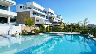 Ático en Lomas de Campoamor - Las Ramblas. Ático de 2 dormitorios con piscina privada en venta en el exclus